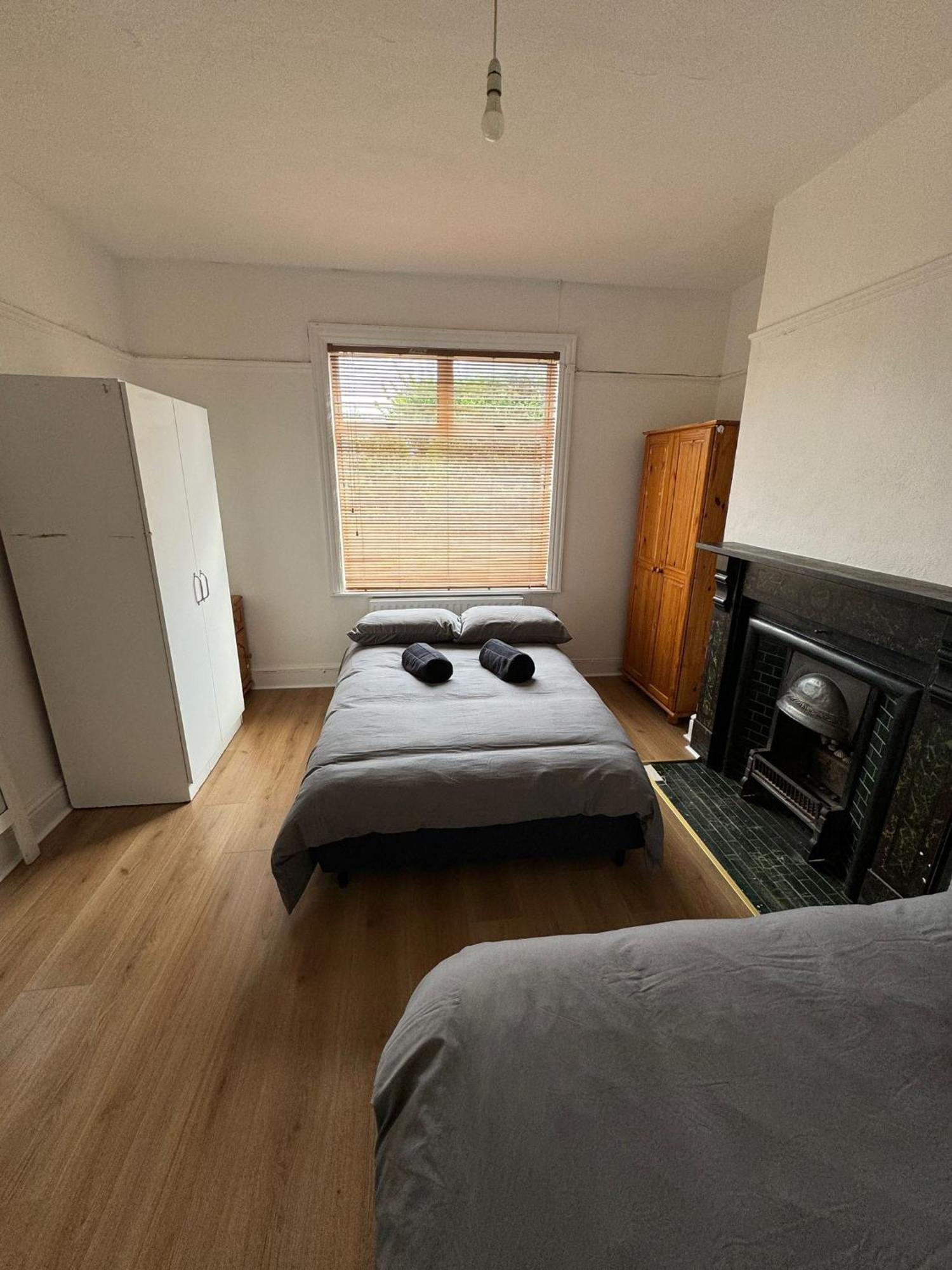 Nice Triple Room At 2 Iveragh Rd-6 都柏林 外观 照片